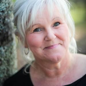 Meet your Posher, Denise